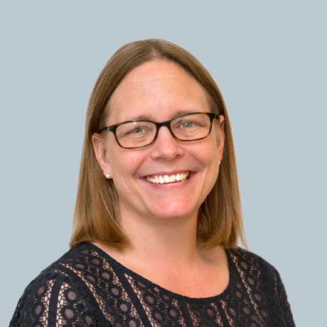 Shannon Scott Vernaglia headshot